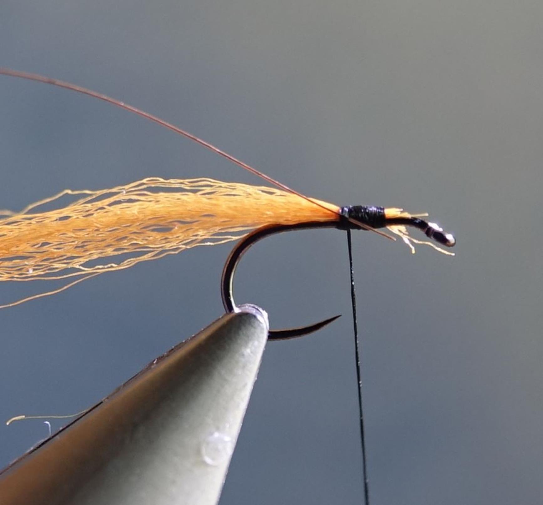 émergente olive ATE dubbing CDC antron lièvre mouche fly tying eclosion