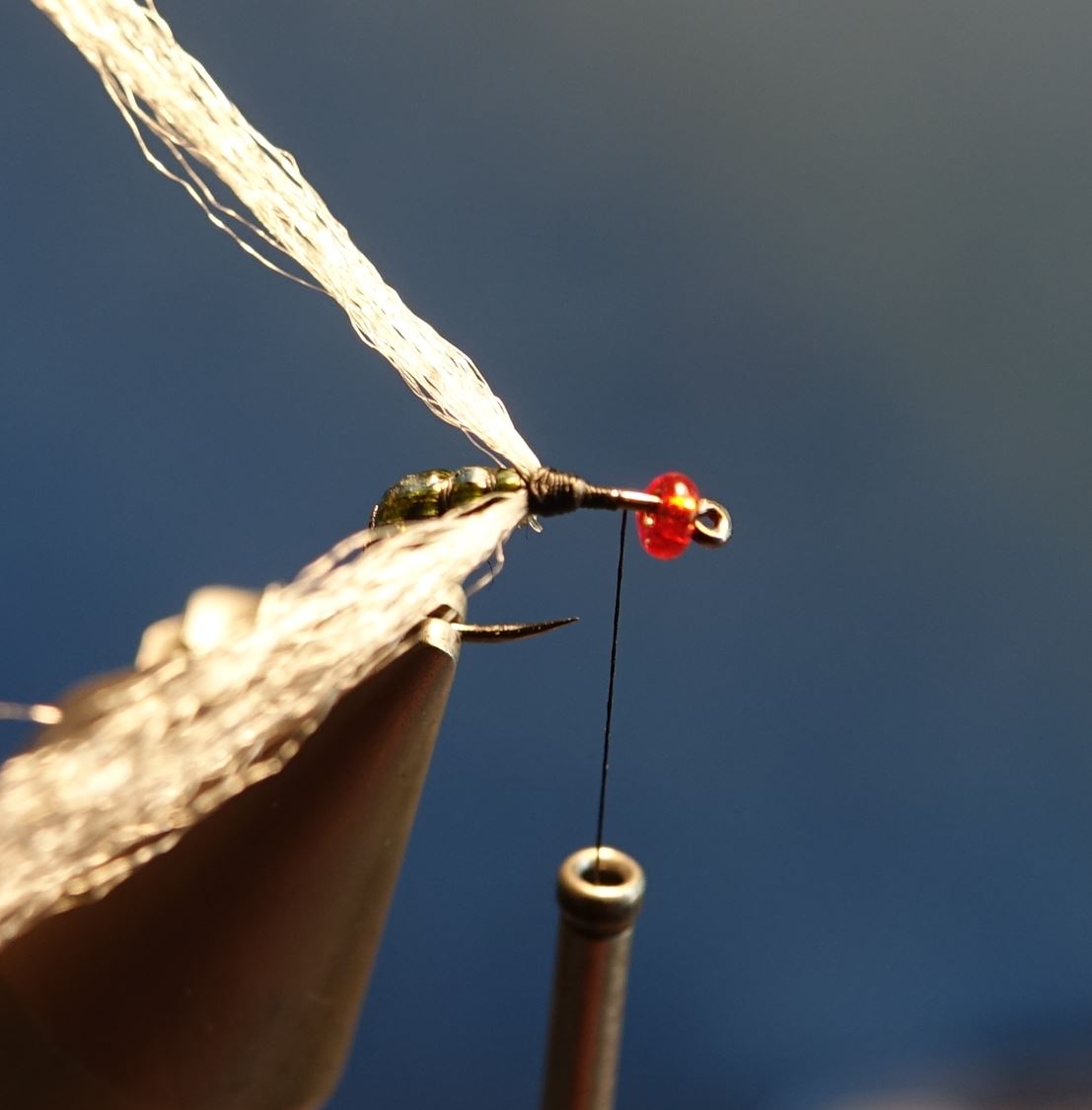 mouche bleue shit fly tying montage eclosion