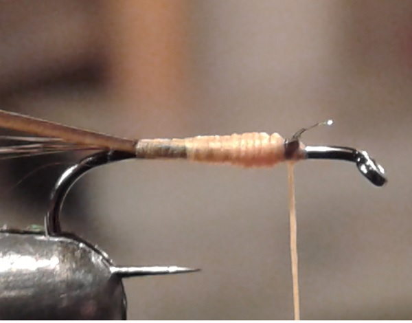 CDC parachute mouche quill fly tying éclosion