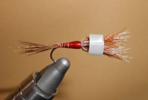 A4 M March Brown Montage avancé héron33 dry fly mouche fly tying eclosion