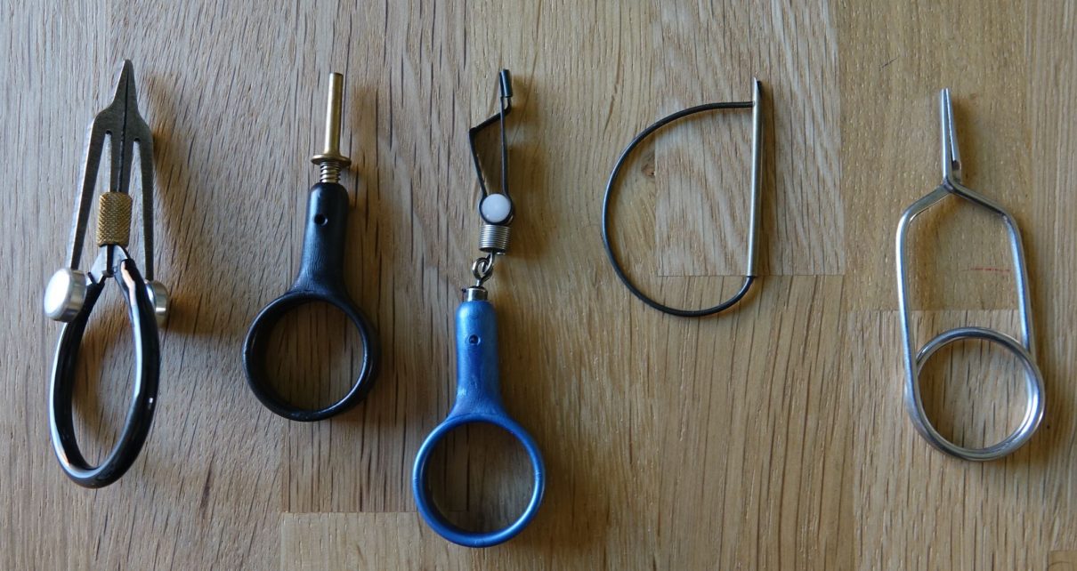 Pince a hackle