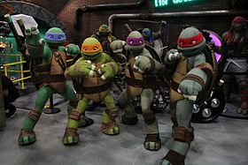 Wondercon_2016_-_TMNT_Cosplay_(26054982636)