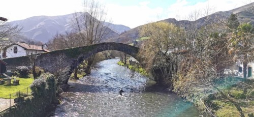 Au tenkara, à St-Etienne-De-Baïgorry (64)